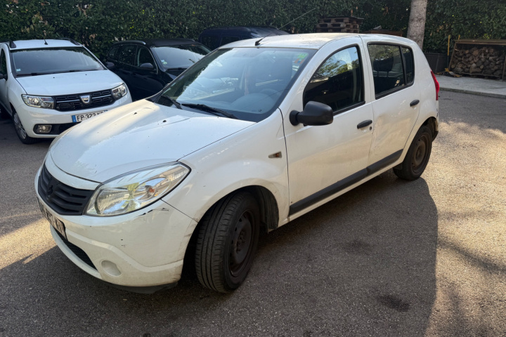 DACIA SANDERO